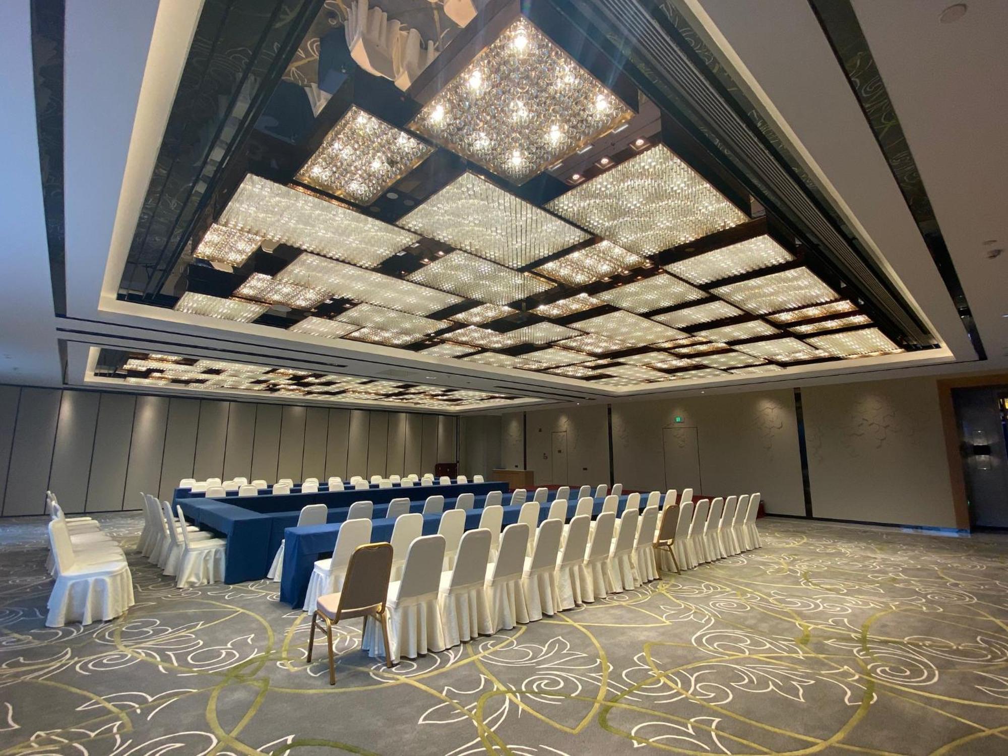 Holiday Inn Guangzhou South Lake Hotel - Ideal For Business & Leisure Esterno foto