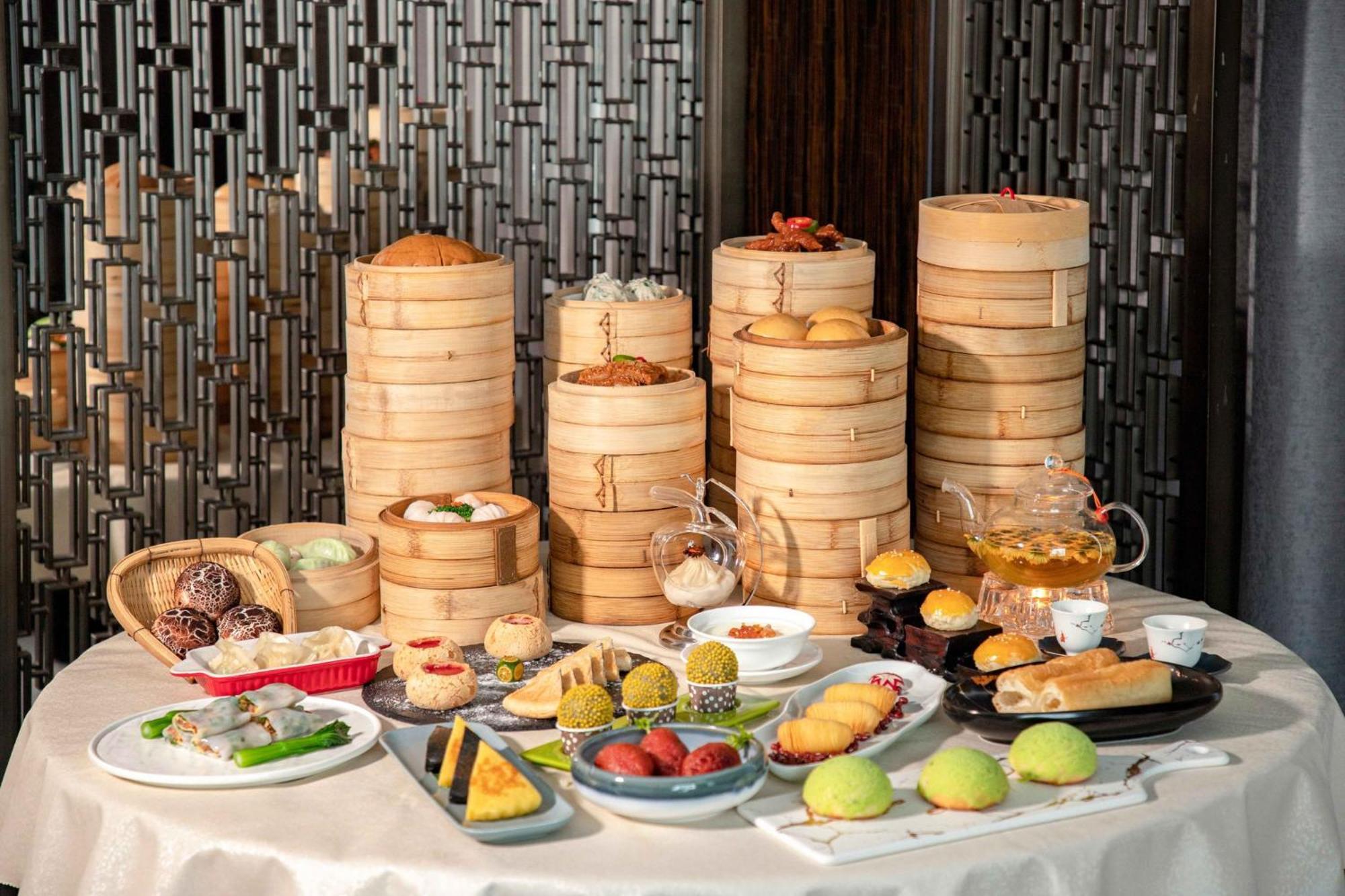 Holiday Inn Guangzhou South Lake Hotel - Ideal For Business & Leisure Esterno foto